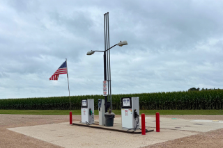 E15